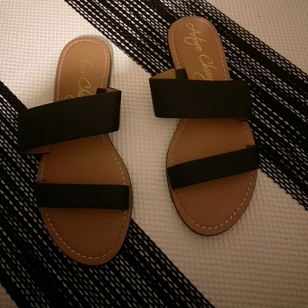Arturo Chiang Slippers *NEW*